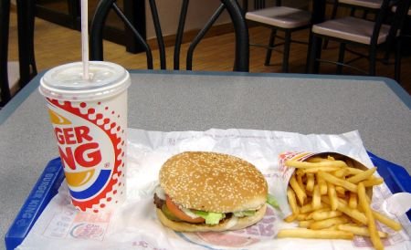 La revedere, Burger King! Compania închide ultimele restaurante pe care le mai are în România