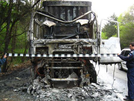 Numărul victimelor accidentului de pe DN 2 a ajuns la 5. Traficul este blocat de 4 ore