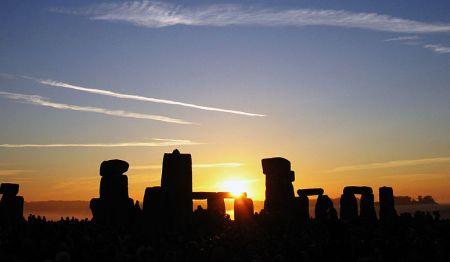 Astăzi este cea mai lungă zi. Începe vara astronomică 152858