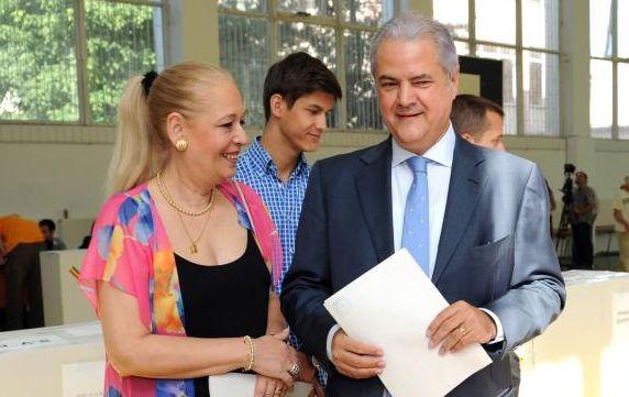 Un politician tehnic şi sobru. Află detalii esenţiale din viaţa şi cariera lui Adrian Năstase 152839