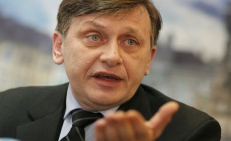 Antonescu îl ameninţă cu suspendare pe Băsescu, dacă nu îl învesteşte pe Haşotti la Cultură