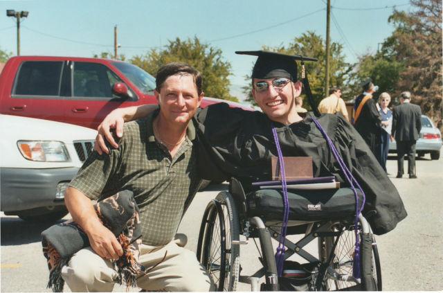 Când dragostea lui Dumnezeu te copleşeşte. Viaţa lui este un miracol care te va inspira 153046