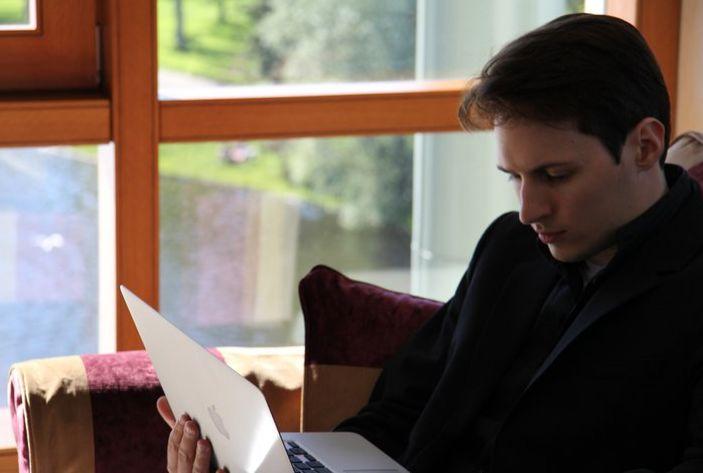 Clona lui Mark Zuckerberg. El este „copilul minune” al internetului în Rusia 153184