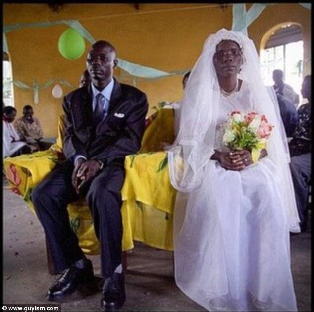 Li se citeşte fericirea pe chip. Fotografiile de la nunta lor spun povestea dezastrului în imagini 153145