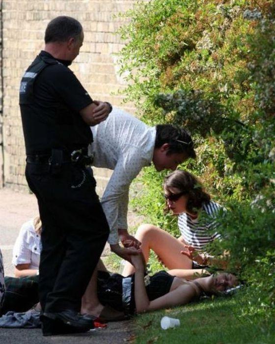 Sunt elevi la una din cele mai prestigioase şcoli din lume, dar s-au făcut de râs în aceste imagini. Părinţii sunt ruşinaţi 153119