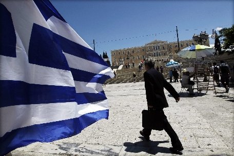 Grecia, &quot;pe gheaţă subţire&quot;. Elenii au încălcat un acord cu UE şi FMI