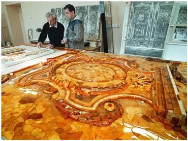 A fost unică în lume, iar ruşii au pierdut-o. Misterul Camerei de Chihlimbar, a opta minune a lumii 153745