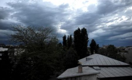 Avertizare de ploi şi vijelii în Bucureşti şi Giurgiu, până la ora 23.00. Vezi prognoza meteo