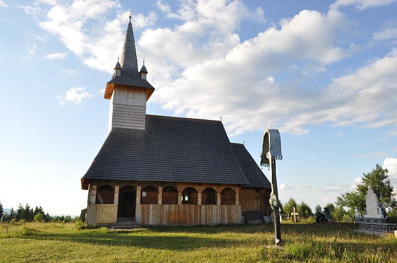 Biserica monument istoric din Dealu Negru, mistuită într-un incendiu  153848