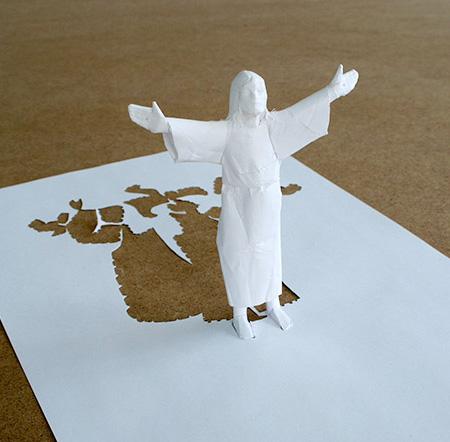 Ce pot face două mâini dibace: Sculpturi incredibile în...hârtie 153779