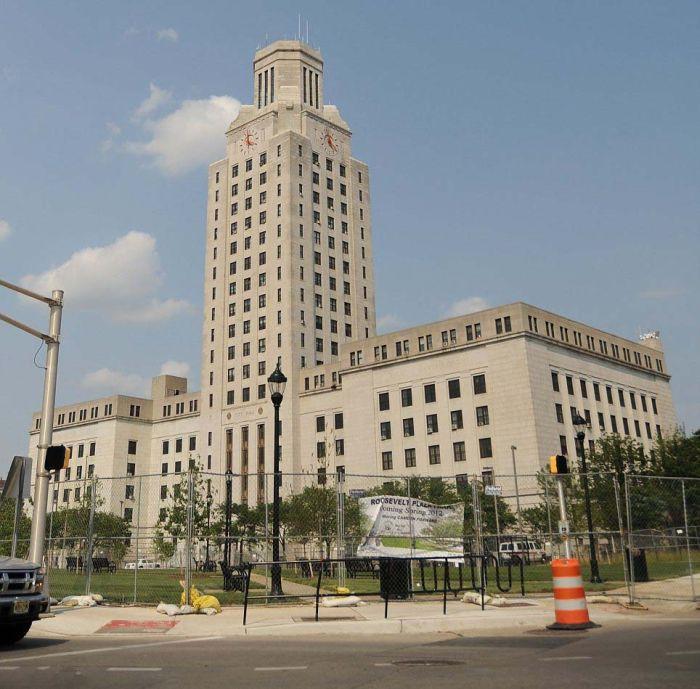 Era una din perlele Americii, dar acum pare un loc bântuit. Oamenii sunt marionetele destinului 153935