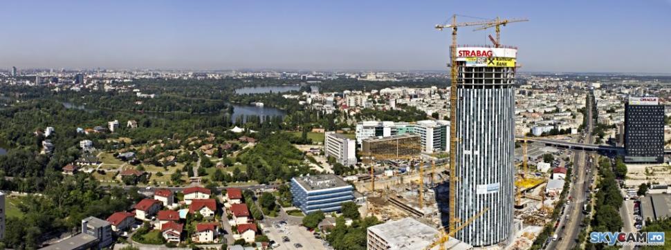 Imagini panoramice cu cea mai înaltă clădire din Bucureşti. Gigantul făcut din 50.000 de metri cubi de beton şi 8.000 de tone de oţel 154051