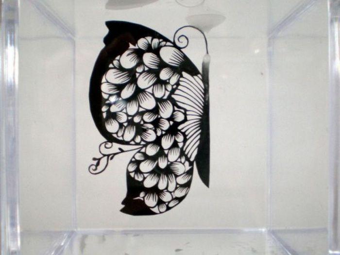 Măiestria dumnezeiască şi răbdarea infinită au făcut să iasă din mâinile ei asemenea comori. Arta, decupată din hârtie 153949