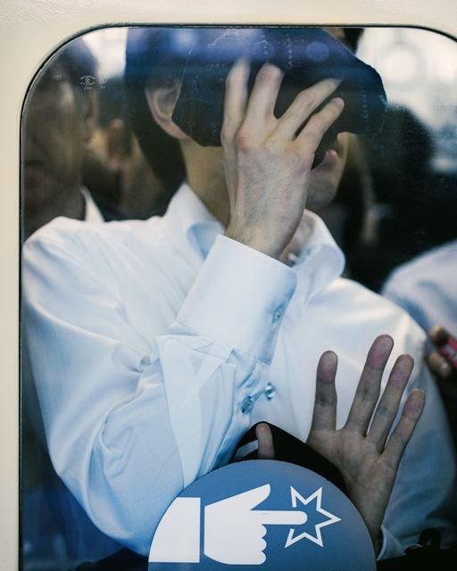 Vă plângeaţi că e aglomerat dimineaţa în metrou? Uite prin ce trec alţii. &quot;Drumul spre iad&quot; 154073