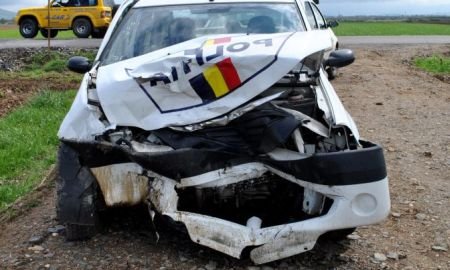 Accident groaznic în Maramureş. Doi poliţişti au murit