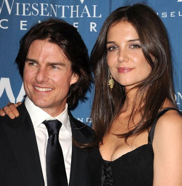 Despărţirea care a şocat Hollywood-ul. Tom Cruise şi Katie Holmes divorţează. Actriţa cere custodia copilului 154605