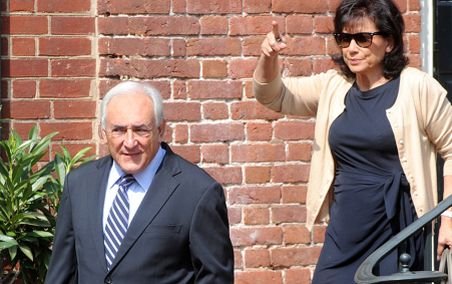 Fostul şef al FMI, Dominique Strauss-Kahn, şi soţia sa s-au despărţit