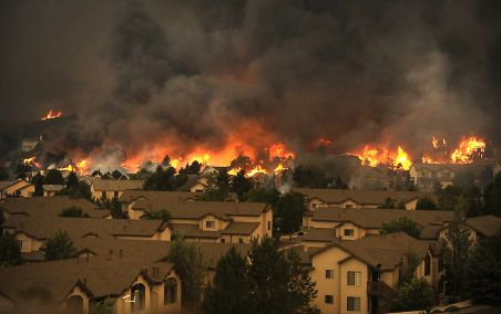 Obama instituie stare de catastrofă în Colorado. Vezi ce au lăsat în urmă incendiile