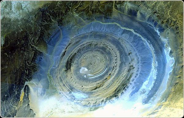 &quot;Ochiul care nu doarme&quot; descoperit în centrul Pământului. Minunile acestei lumi pe care niciun geniu nu le poate explica 154500