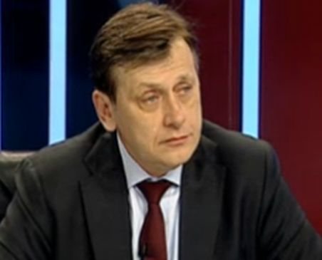Crin Antonescu: Blaga a fost toată viaţa lui sluga lui Băsescu. Ponta NU este un copil