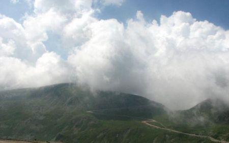 Locul din România în care te simţi ca în Rai. Aerul este curat şi canicula nu a pus niciodată piciorul aici 154826