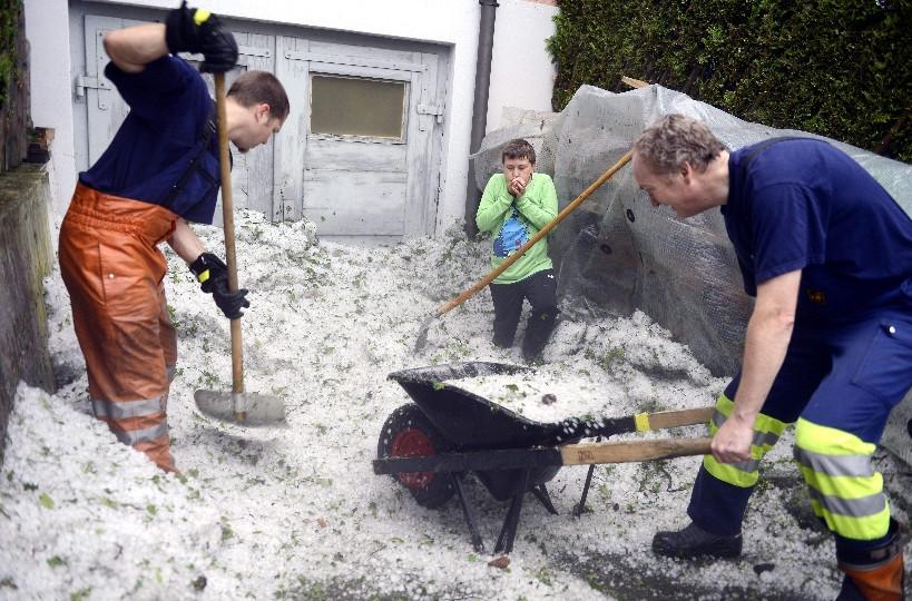 Patru morţi şi peste 100 de răniţi în Germania. Ce au lăsat în urmă furtunile 154876