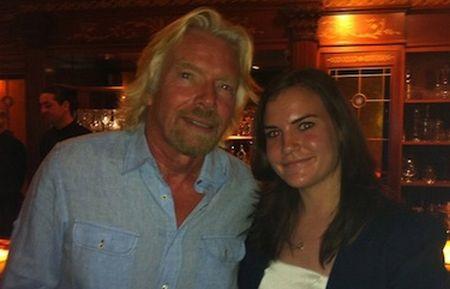 Tânăra de 18 ani care i-a atras atenţia lui Richard Branson. „Te aştept la un cocktail în Miami&quot; 154901
