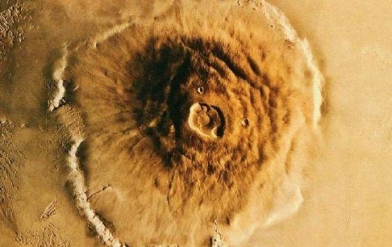 Cel mai înalt munte din sistemul nostru solar 155051