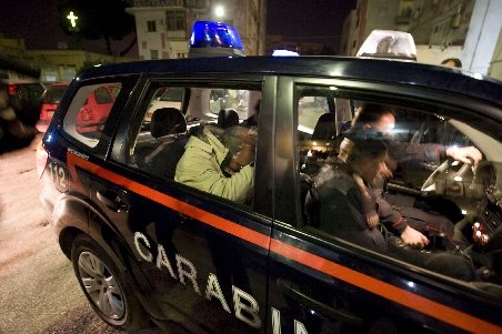 Doi români au fost arestaţi în Italia sub acuzaţia că ar fi comis un viol