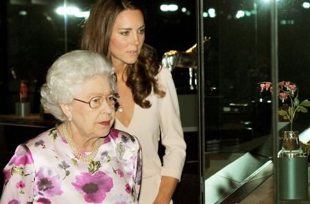 Kate Middleton, umilită. Vezi decizia reginei Elisabeta a II-a care a supărat-o pe Ducesa de Cambridge 