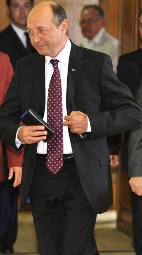 Oare de data aceasta o să-l mai ajute? Detaliul în care Băsescu îşi pune speranţa 155495