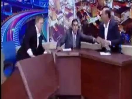 Doi invitaţi ai unei emisiuni din Iordania s-au luat la bătaie, în direct, la tv