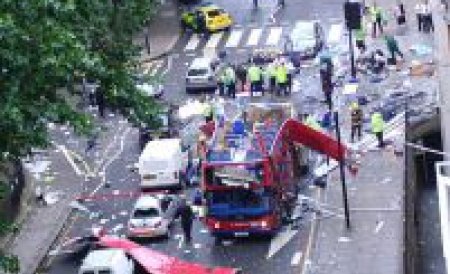 Se împlinesc 7 ani de la atacurile cu bomba ce au vizat reţeaua de transport a Londrei