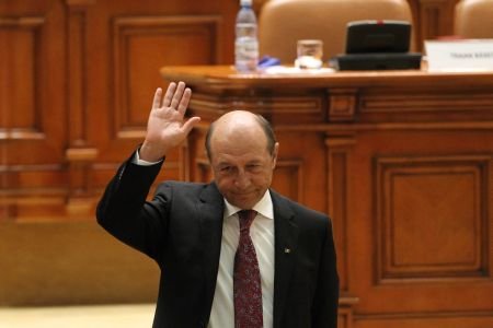 Sondaj IMAS pentru Europa FM: 64,3% din participanţii la vot vor vota PENTRU demiterea preşedintelui Traian Băsescu