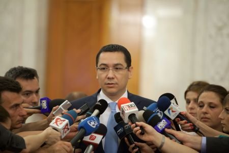 Victor Ponta a revenit asupra deciziei: Vicepreşedintele INS este repus în funcţie, iar Cosmin Sabo este demis