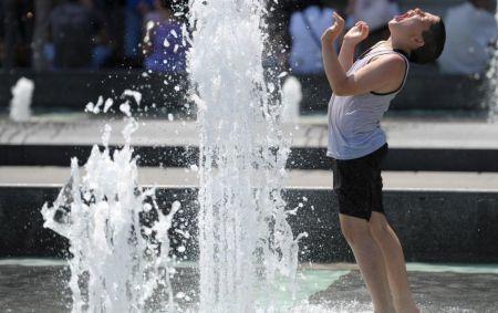 Atenţionare COD PORTOCALIU DE CANICULĂ. Temperaturile vor atinge 37 de grade. Vezi prognoza meteo 156042