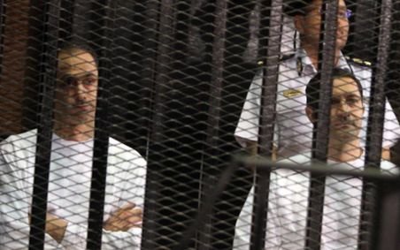 Fiii lui Hosni Mubarak, judecaţi din nou pentru corupţie