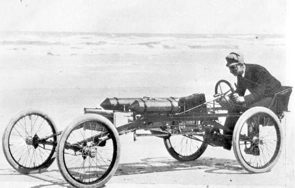 Au fost primii şi au pus pasiune în munca lor. Cum arăta o maşină de curse în 1896 156273
