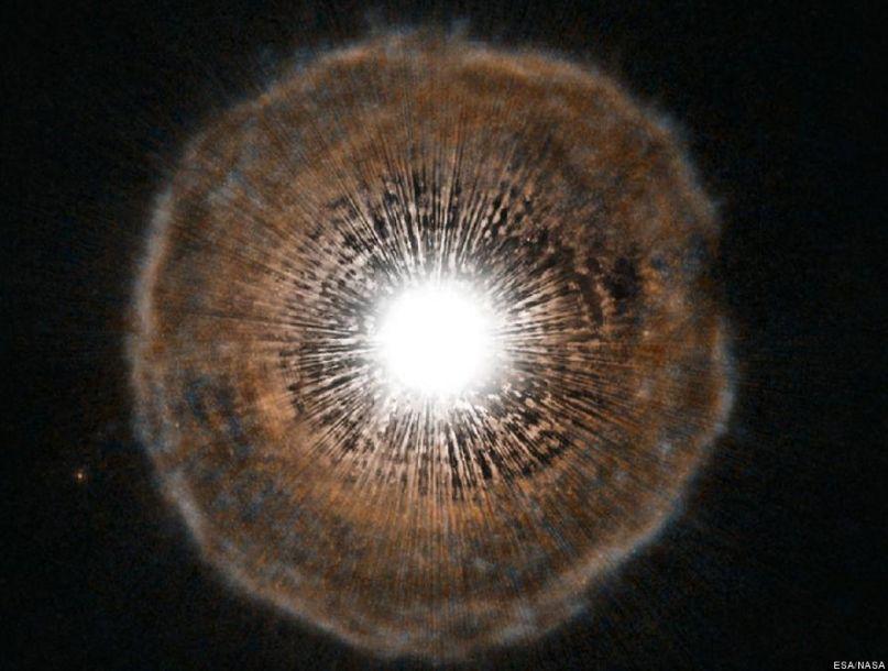 O stea la finalul vieţii. Imaginea spectaculoasă surprinsă de Telescopul Hubble 156220