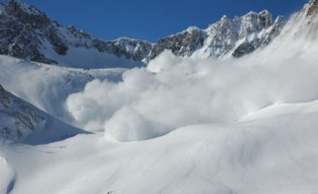 Avalanşă în masivul Mont Blanc: Şase oameni au murit şi opt au fost rănite