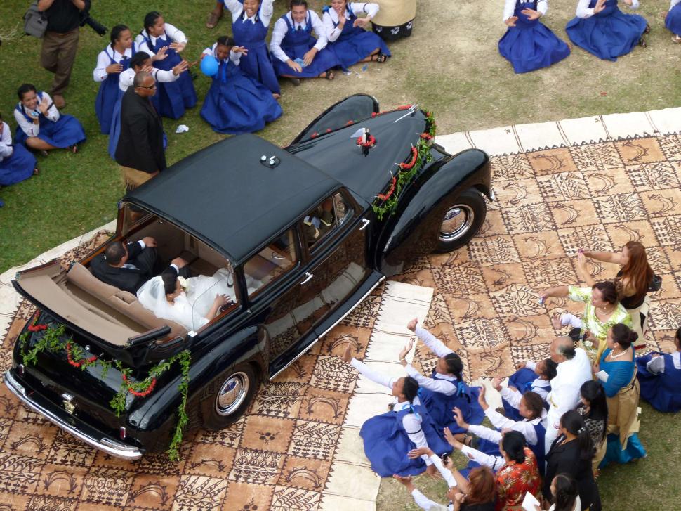 Blestemaţi să se iubească în pofida controverselor. Nunta nedorită de o întreagă naţiune a avut loc  157099