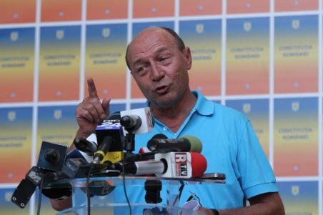 Lui Băsescu îi e teamă de ieşeni: Particip la miting dacă se respectă măsurile de siguranţă