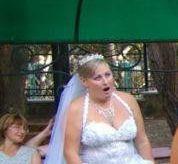 Privirea miresei spune tot. Ce-au făcut prietenele ei la nuntă e de domeniul XXX 157303