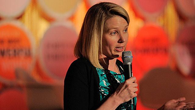 Fostă &quot;GooGirl&quot;, acum director general la Yahoo! cu un bebeluș pe drum 157585