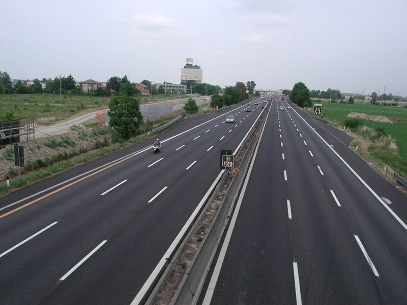 Ţineţi-vă bine. În trei zile ar trebui inaugurate DOUĂ autostrăzi în România. În ce stadiu sunt lucrările