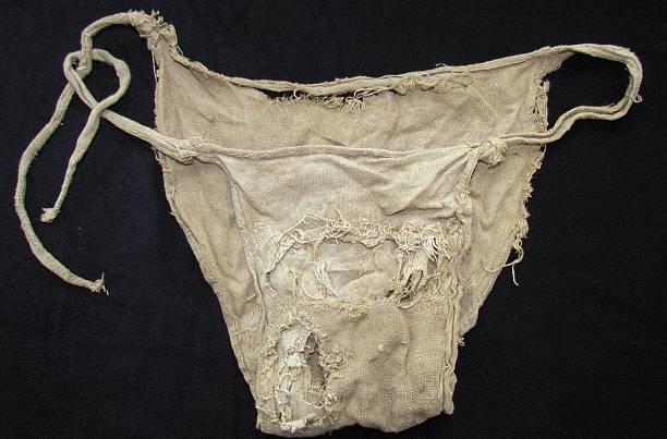 Vechi şi nou! Vezi cum arăta lenjeria intimă a femeilor în urmă cu 500 de ani 157637