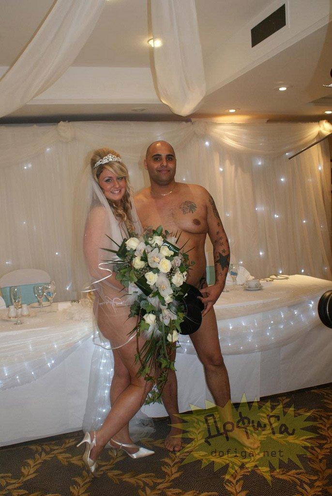 Nunta pe care Dumnezeu nu a binecuvântat-o. Cum au venit îmbrăcaţi mirii în faţa altarului 157768