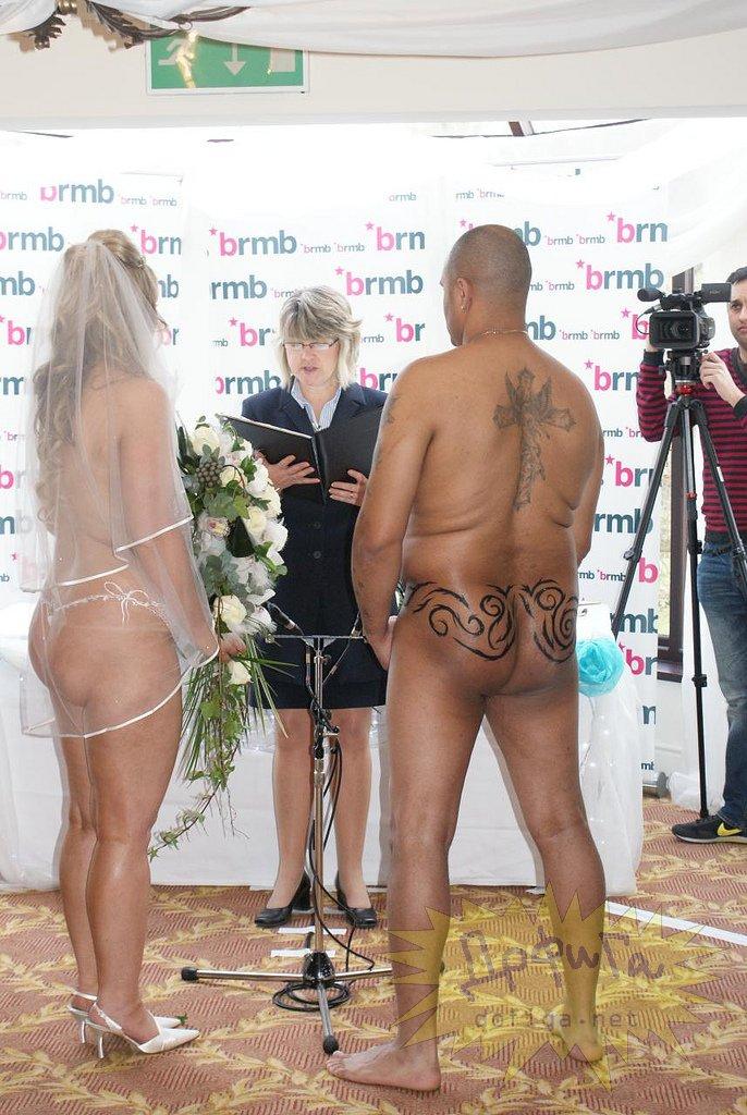 Nunta pe care Dumnezeu nu a binecuvântat-o. Cum au venit îmbrăcaţi mirii în faţa altarului 157774