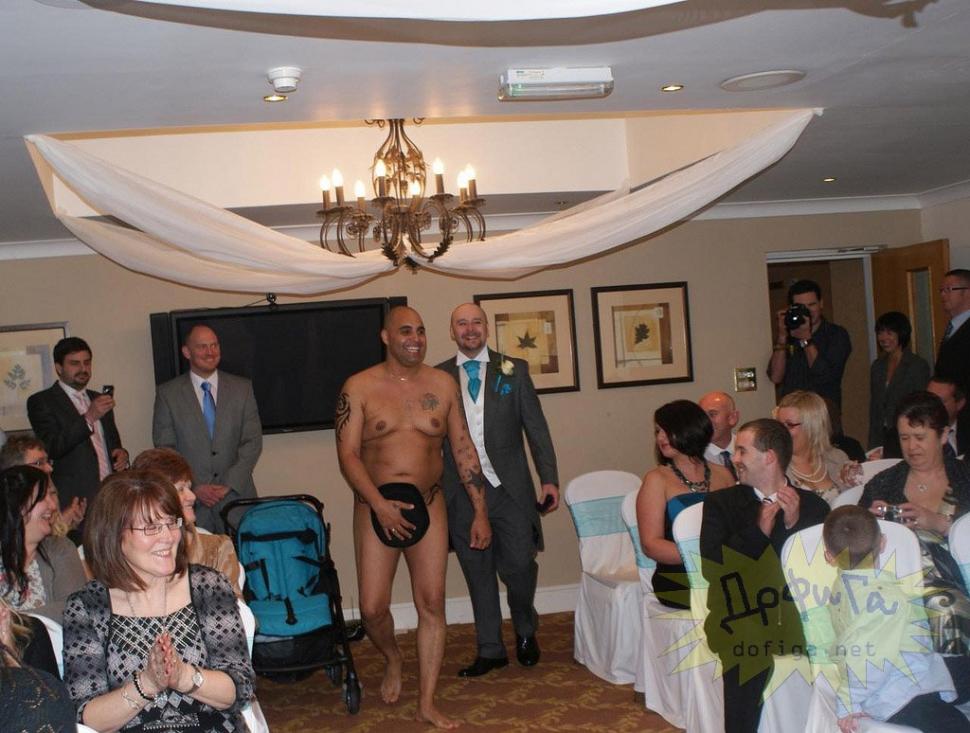 Nunta pe care Dumnezeu nu a binecuvântat-o. Cum au venit îmbrăcaţi mirii în faţa altarului 157779