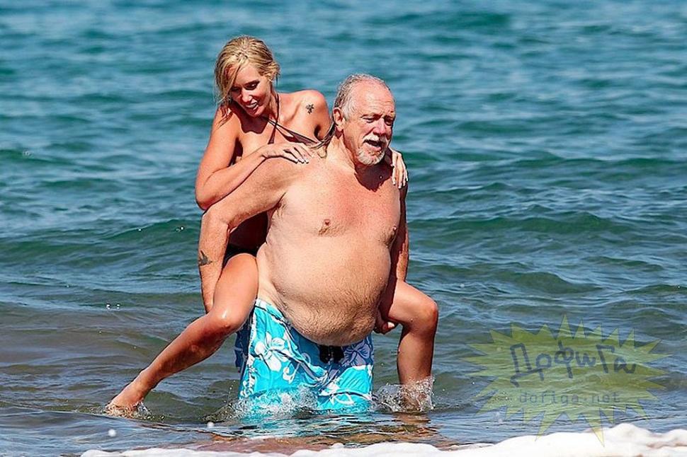 El, mai bătrân decât Moş Crăciun, ea, tinerică şi necoaptă ca Bambi. Siiiiigur e dragoste adevărată între ei 158040